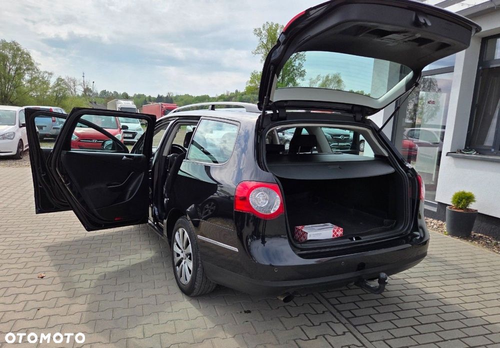 Volkswagen Passat - 32