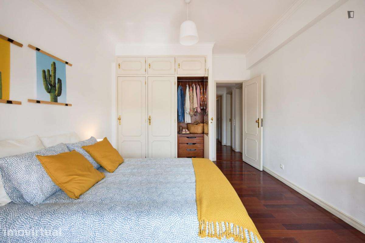 Quarto - localizado em Benfica Lisbon - Grande imagem: 2/12