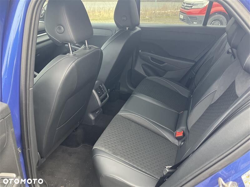 Volkswagen T-Roc 1.5 eTSI R-Line DSG - 17