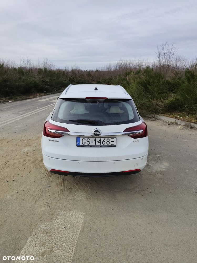 Opel Insignia - 15