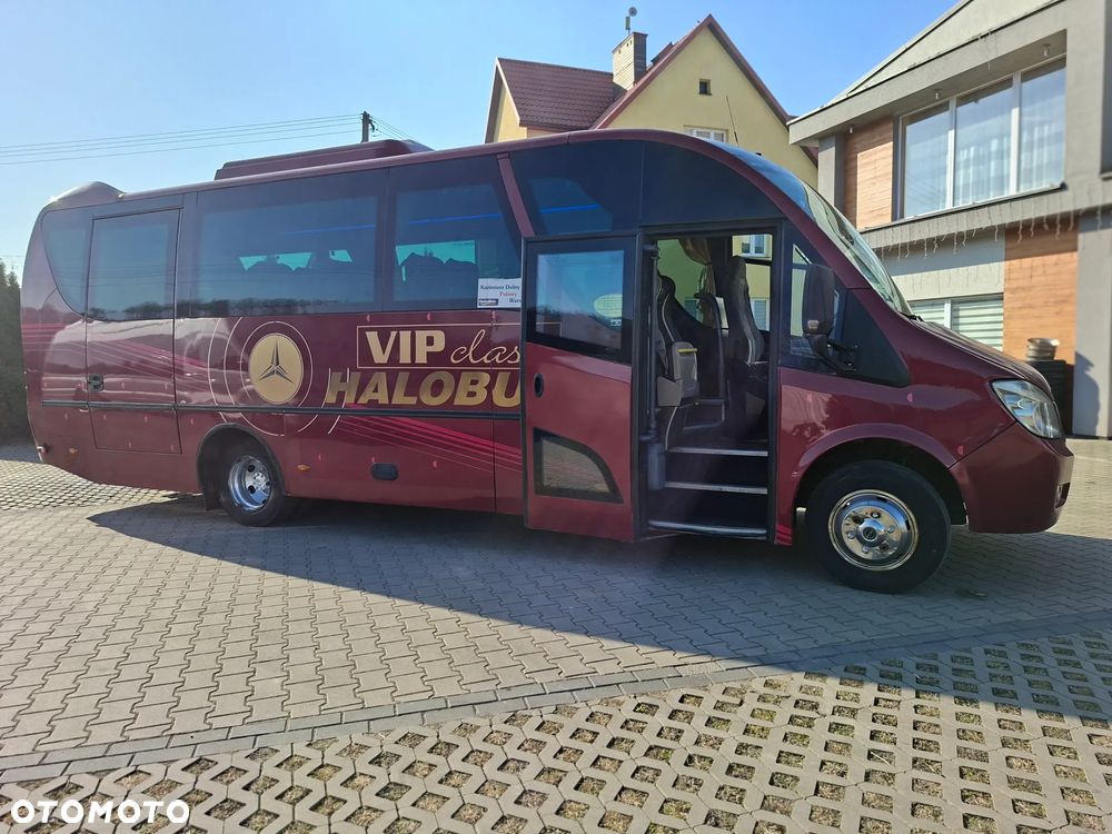 Mercedes-Benz 818 - 4