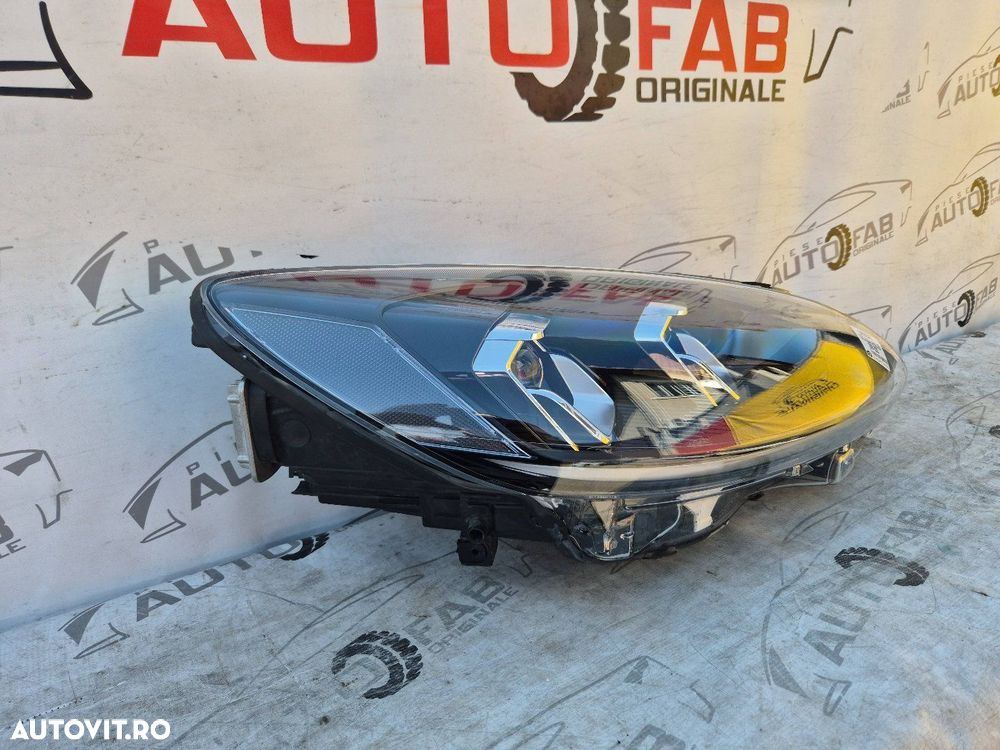 Far dreapta Ford Kuga 3 Full LED LV4B-13016-AN an 2019-2020-2021-2023 - 2