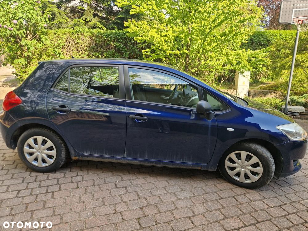 Toyota Auris - 2