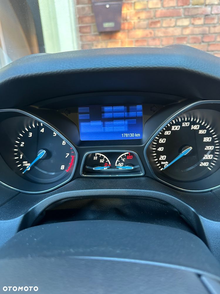 Ford Focus 1.6 EcoBoost Titanium - 19