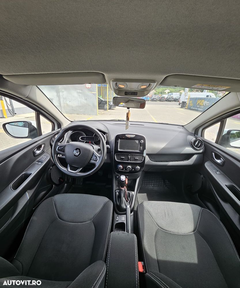 Renault Clio - 8