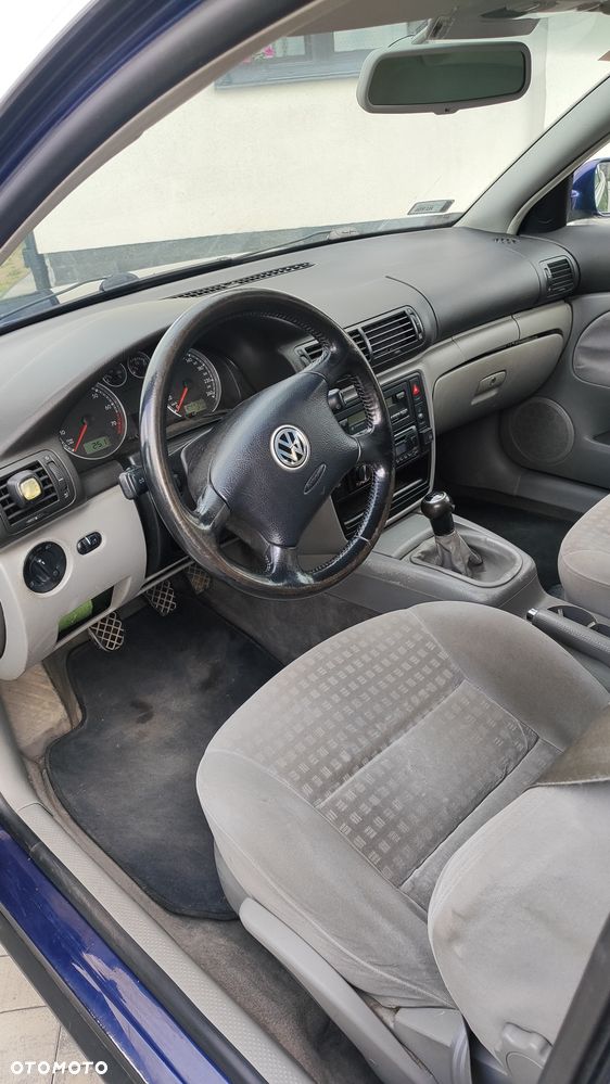 Volkswagen Passat - 5