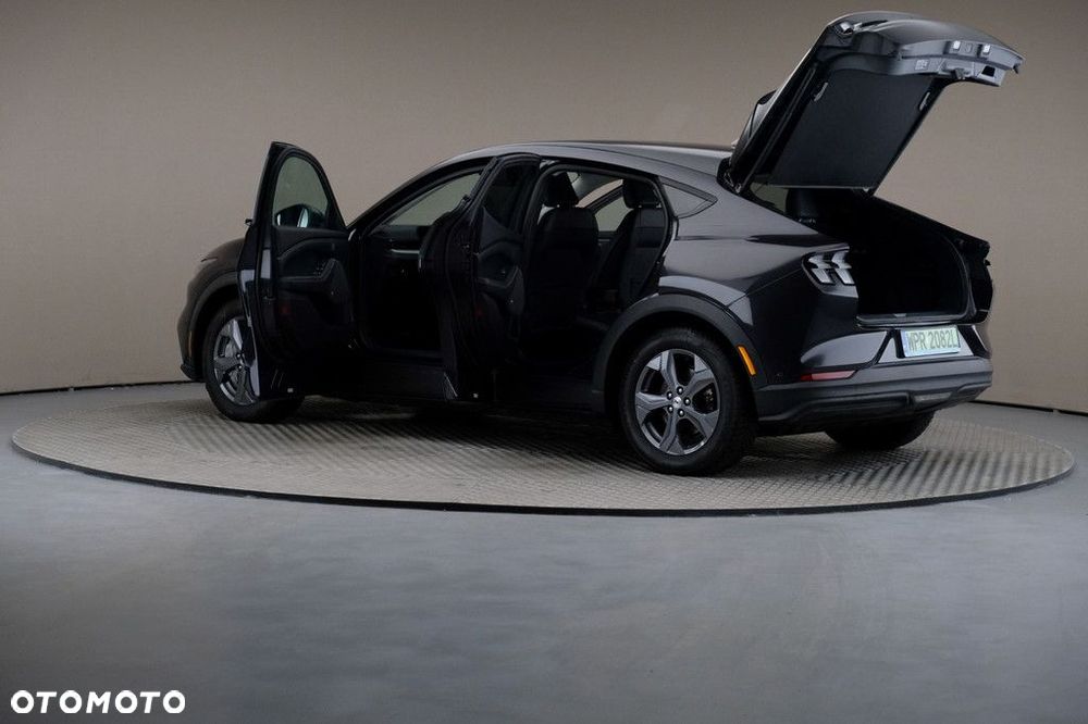 Ford Mustang Mach-E - 7