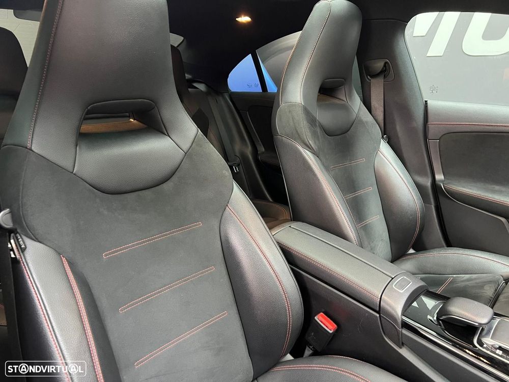 Mercedes-Benz A 180 Limousine d AMG Line Aut. - 48