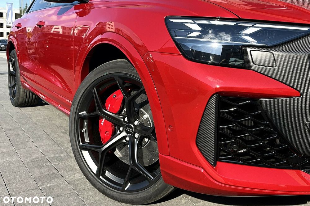 Audi RS Q8 - 8
