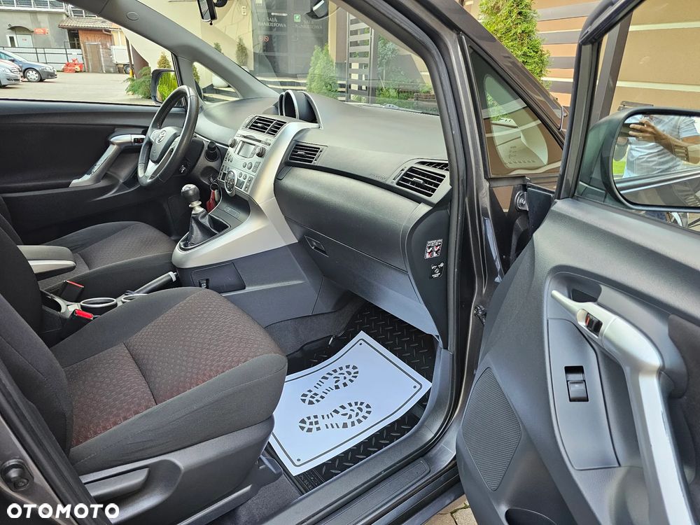 Toyota Verso 1.8 5-Sitzer Comfort - 8