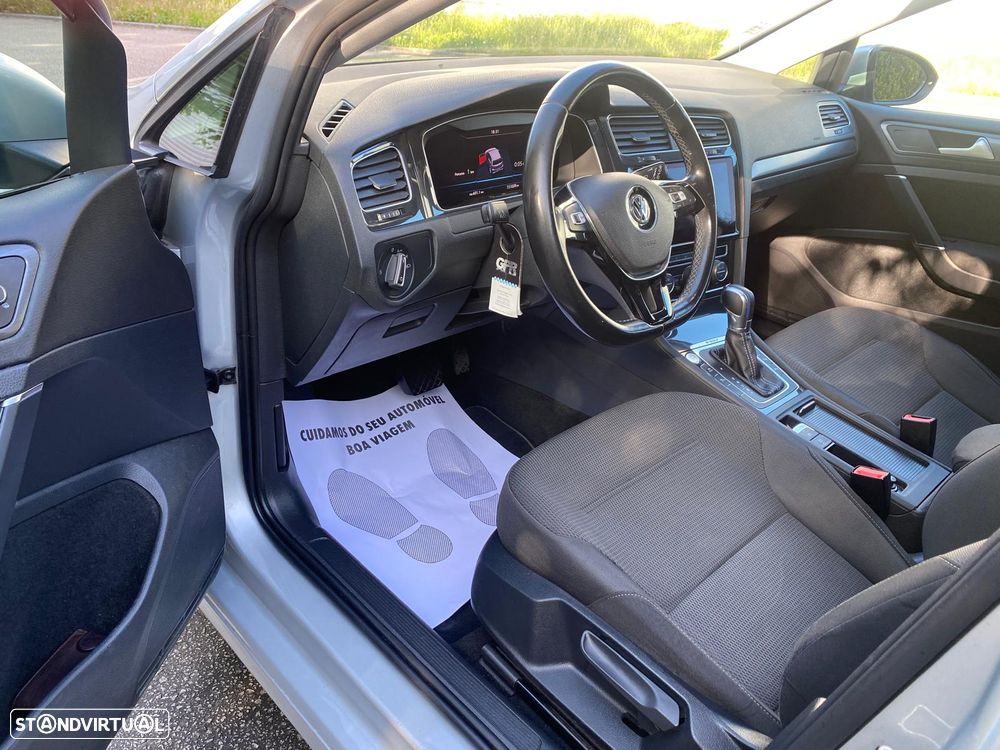 VW e-Golf - 15