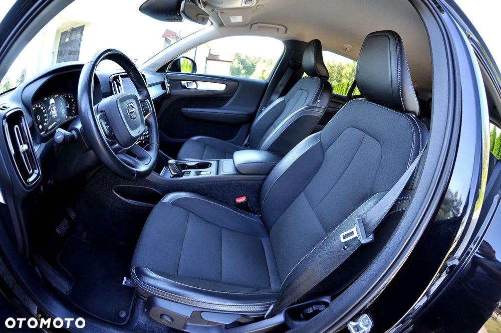 Volvo XC 40 T3 Momentum Pro - 20