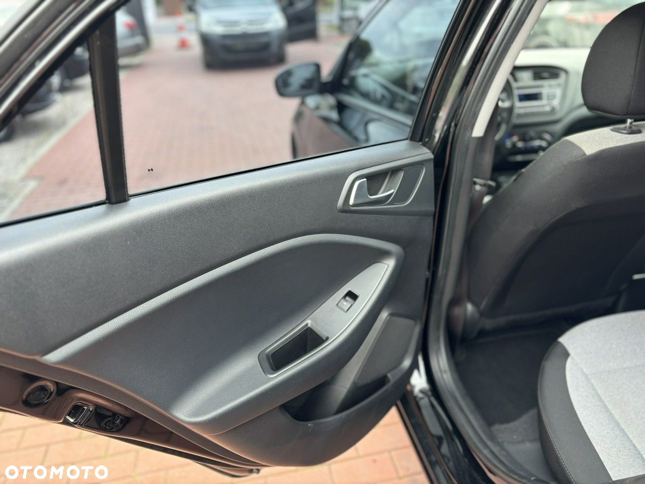 Hyundai i20 1.4 Automatik Style - 24