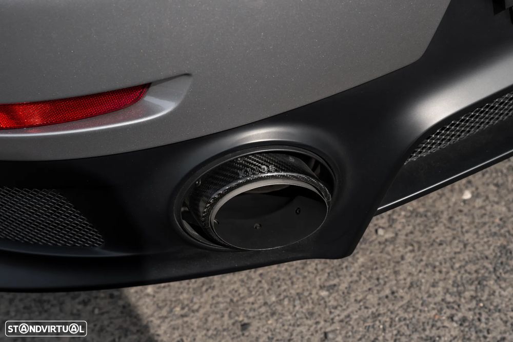 Porsche 911 (991) GT2 RS - 16