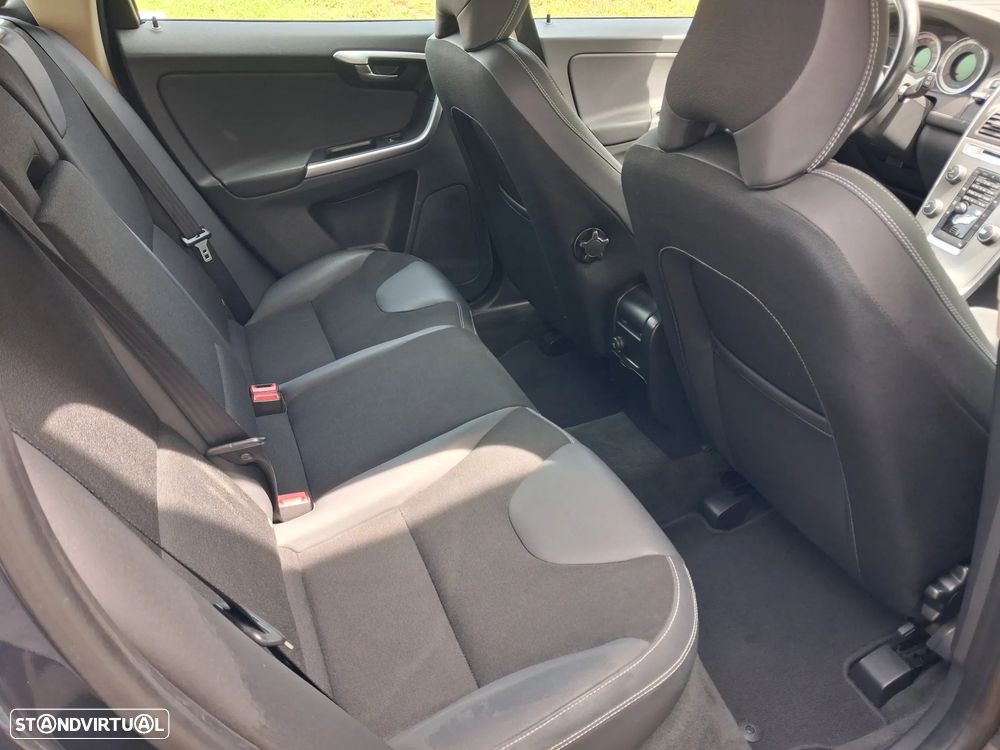 Volvo XC 60 DRIVe Summum - 8