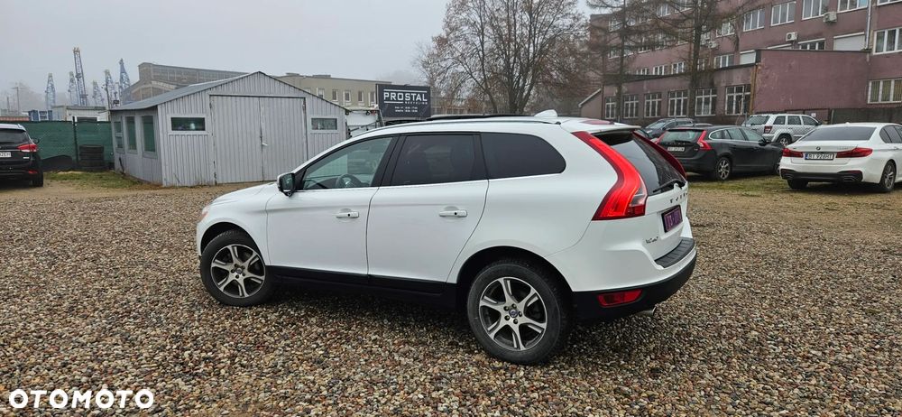 Volvo XC 60 D5 AWD Geartronic Summum - 12