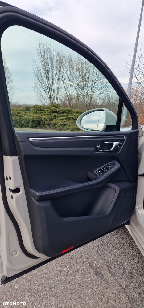 Porsche Macan T - 10