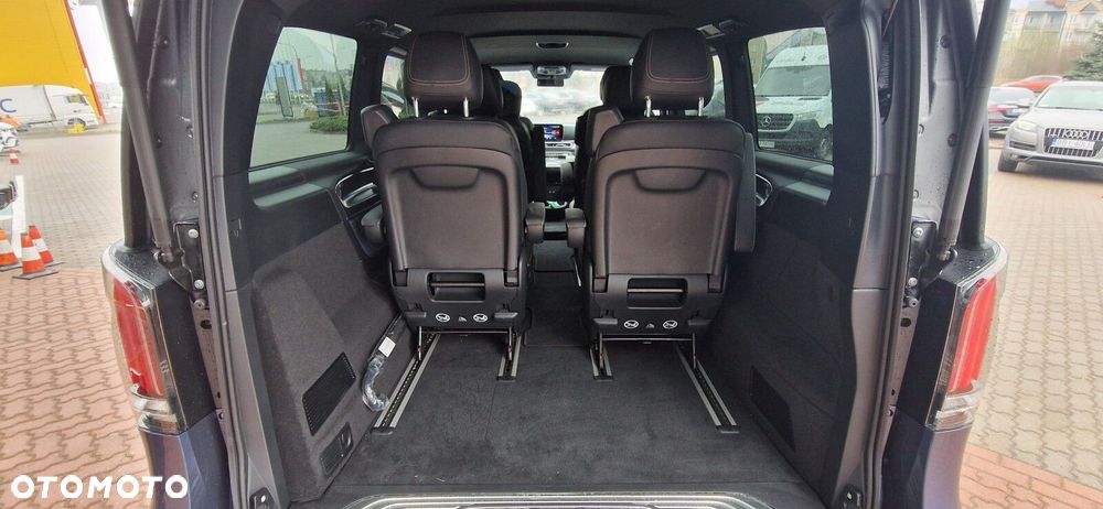 Mercedes-Benz eqv EQV - 14