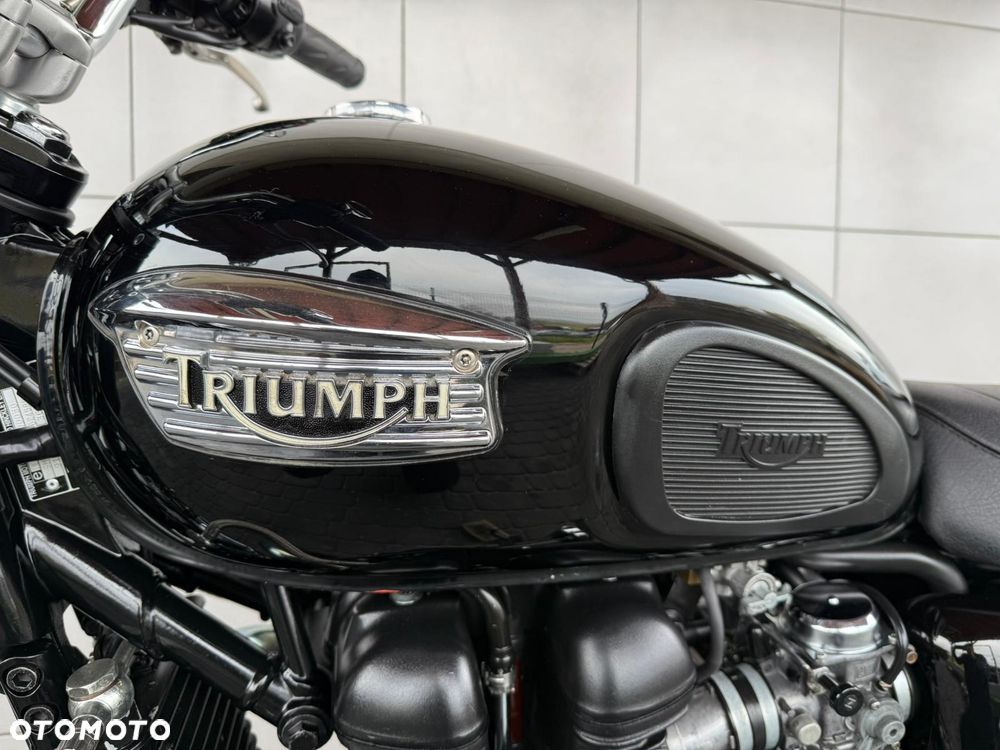 Triumph Bonneville - 38