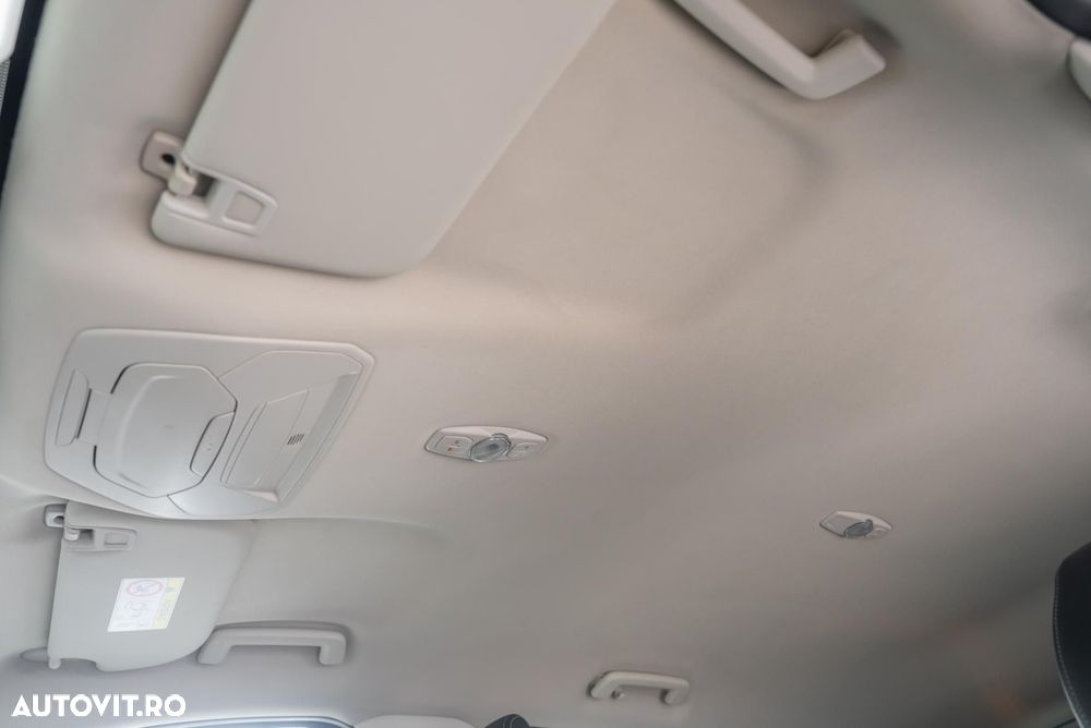 Ford Kuga 2.0 TDCi 4x4 Aut. Vignale - 19