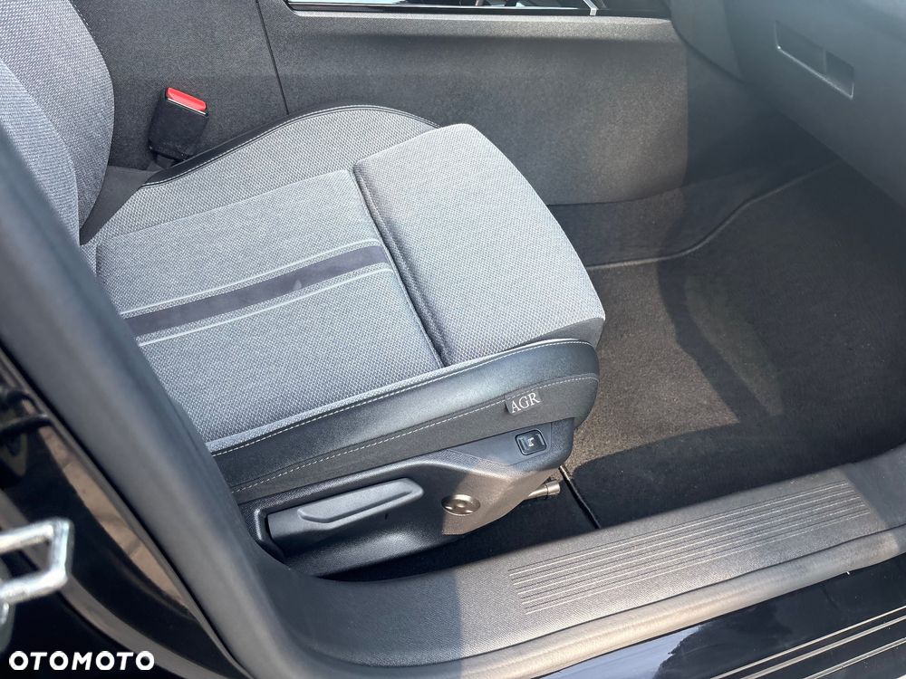 Opel Astra 1.2 T Business Edition S&S - 32