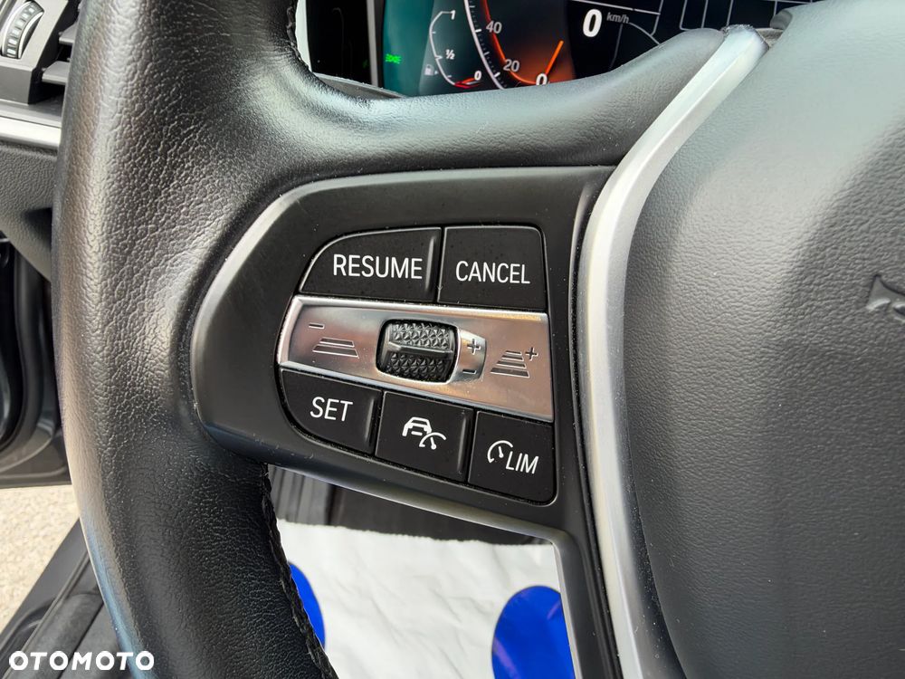 BMW Seria 3 318i Advantage - 26