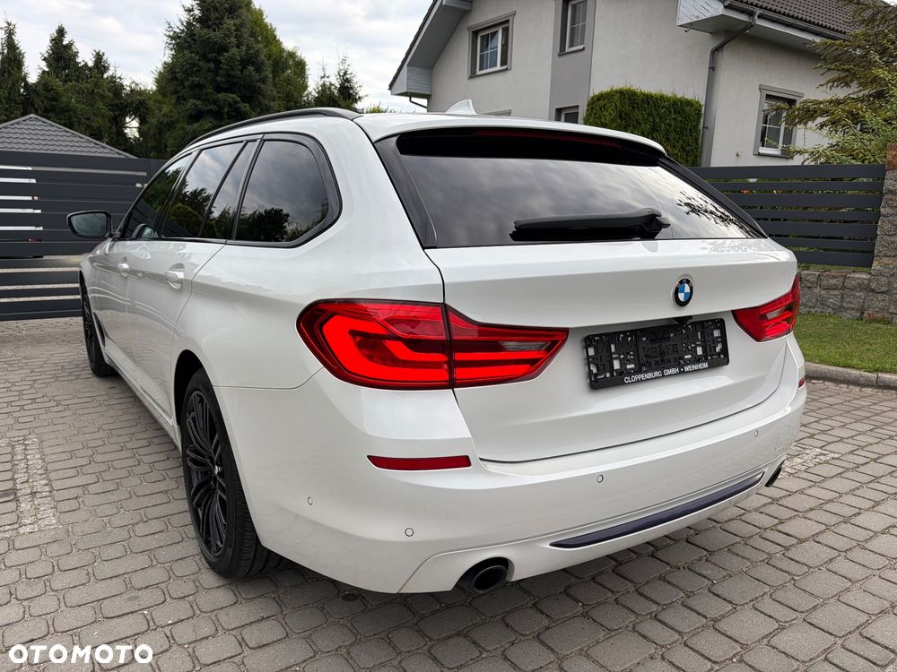 BMW Seria 5 525d Sport-Aut Luxury Line - 12