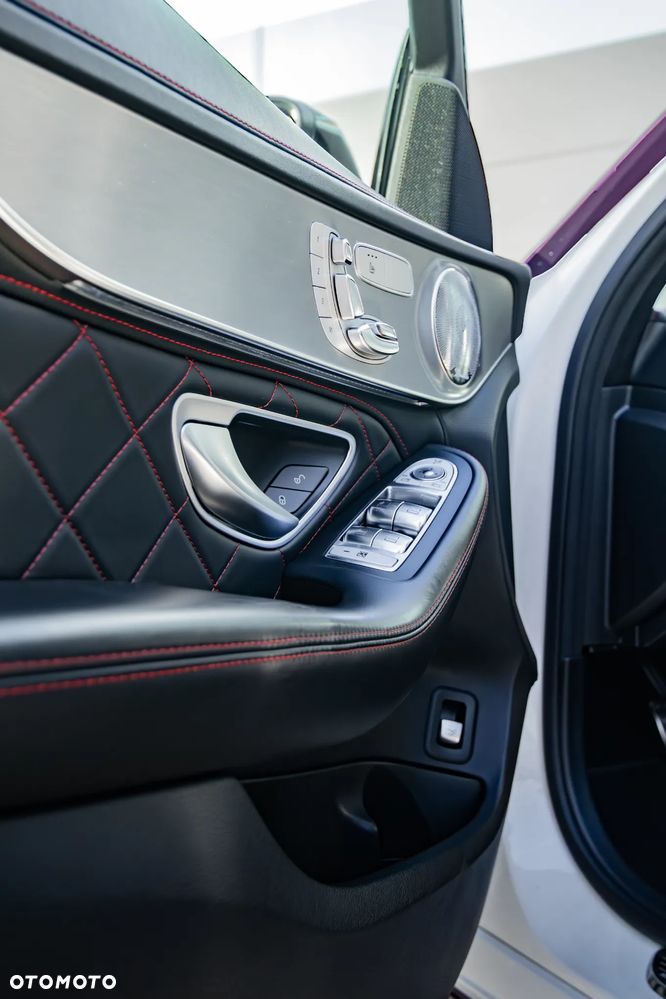 Mercedes-Benz Klasa C AMG 63 S AMG Speedshift 7G-MCT Edition 1 - 24