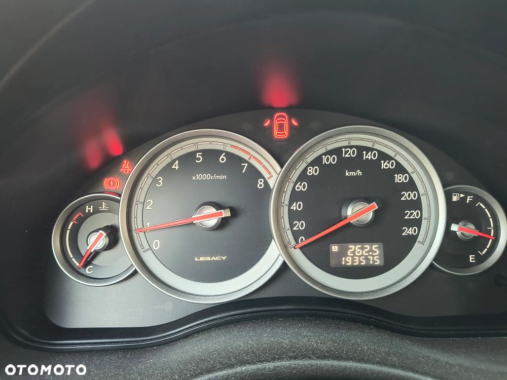 Subaru Legacy - 16