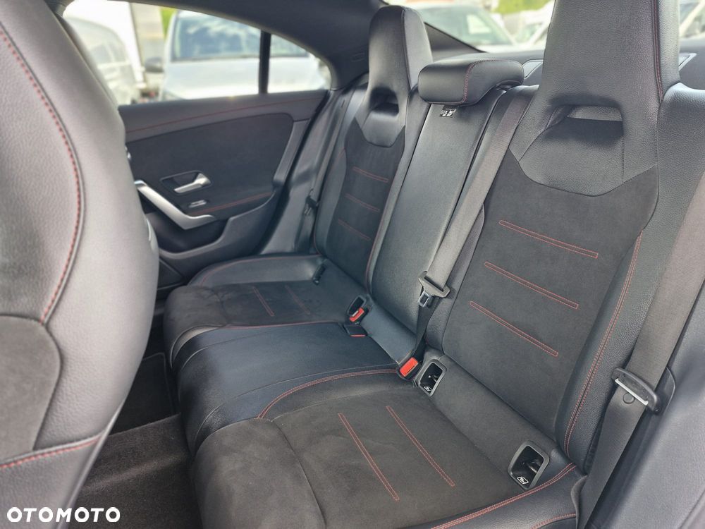 Mercedes-Benz CLA 200 AMG Line 7G-DCT - 16