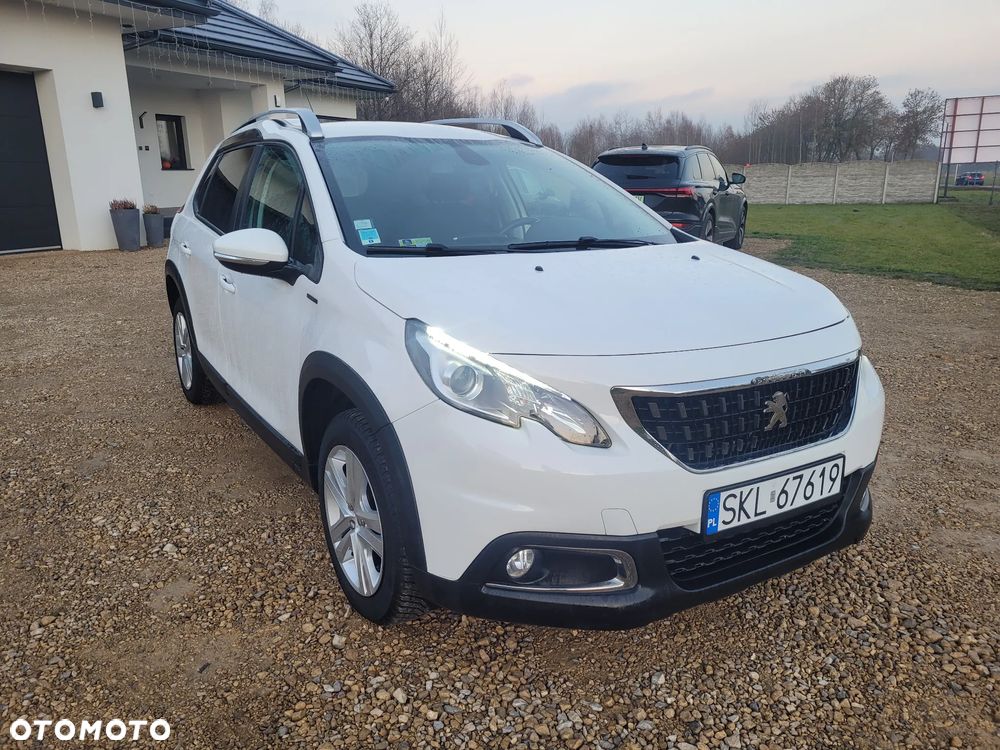 Peugeot 2008 PureTech 82 Signature - 5