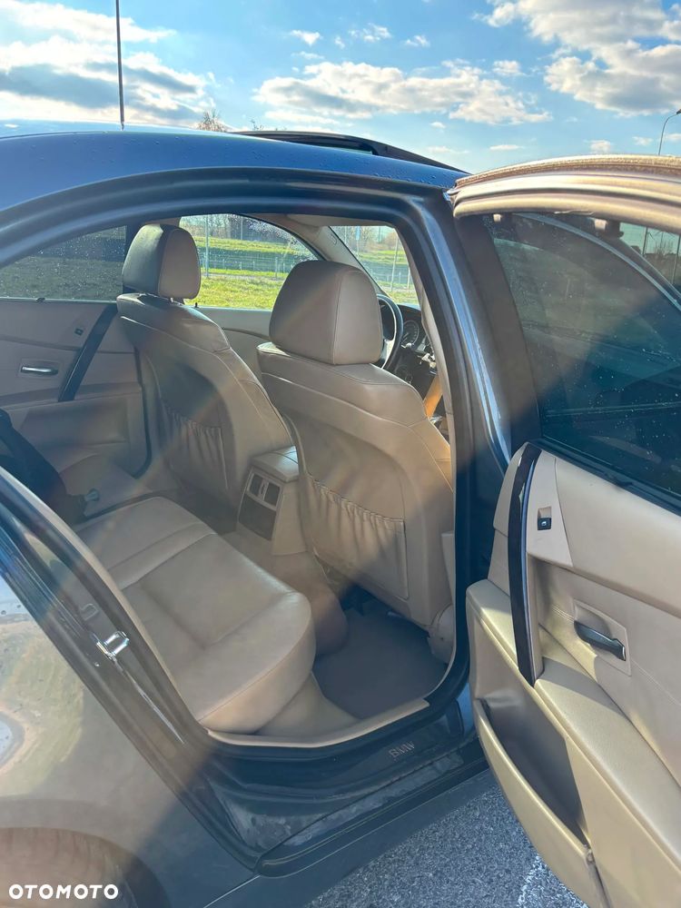 BMW Seria 5 525d - 6