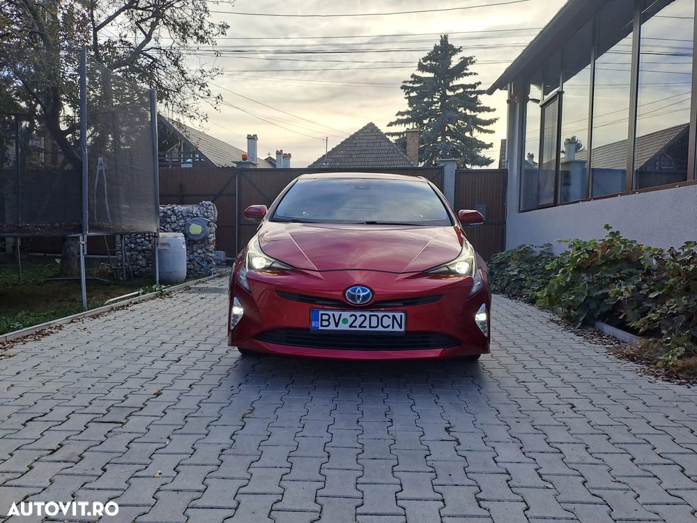 Toyota Prius Hybrid - 2