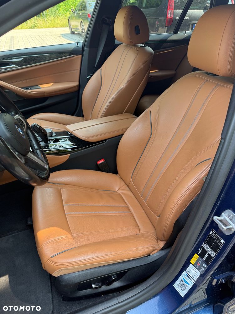 BMW Seria 5 530e Luxury Line - 10