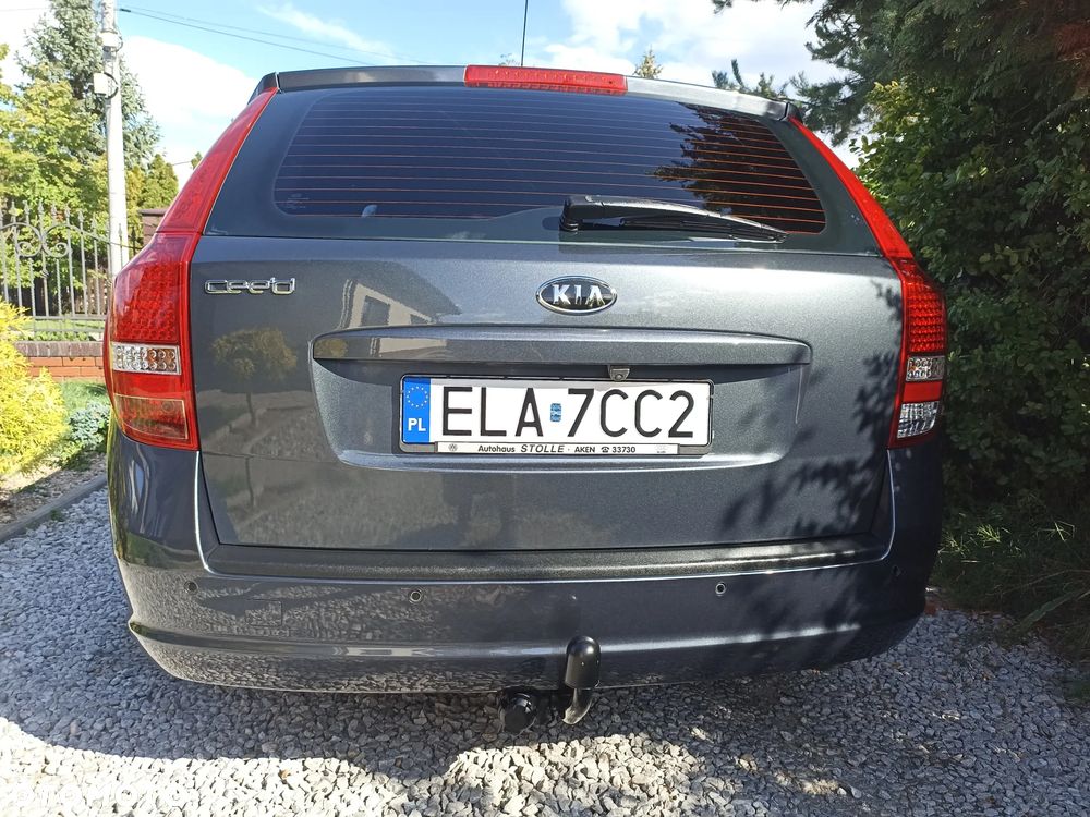Kia Ceed - 8