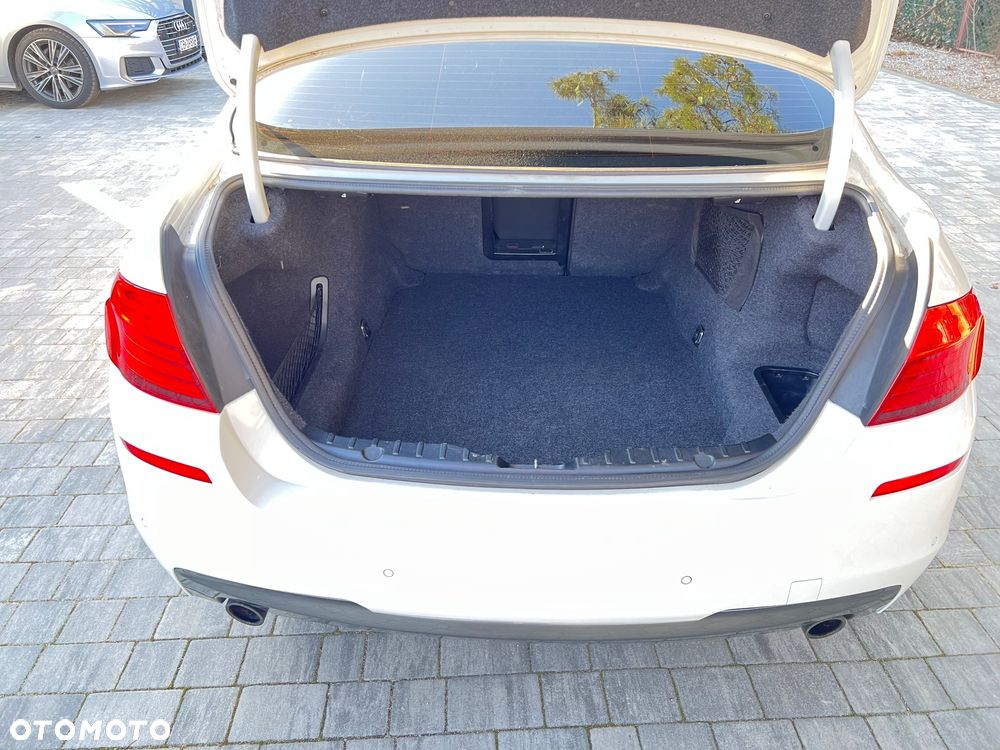 BMW Seria 5 535i - 11