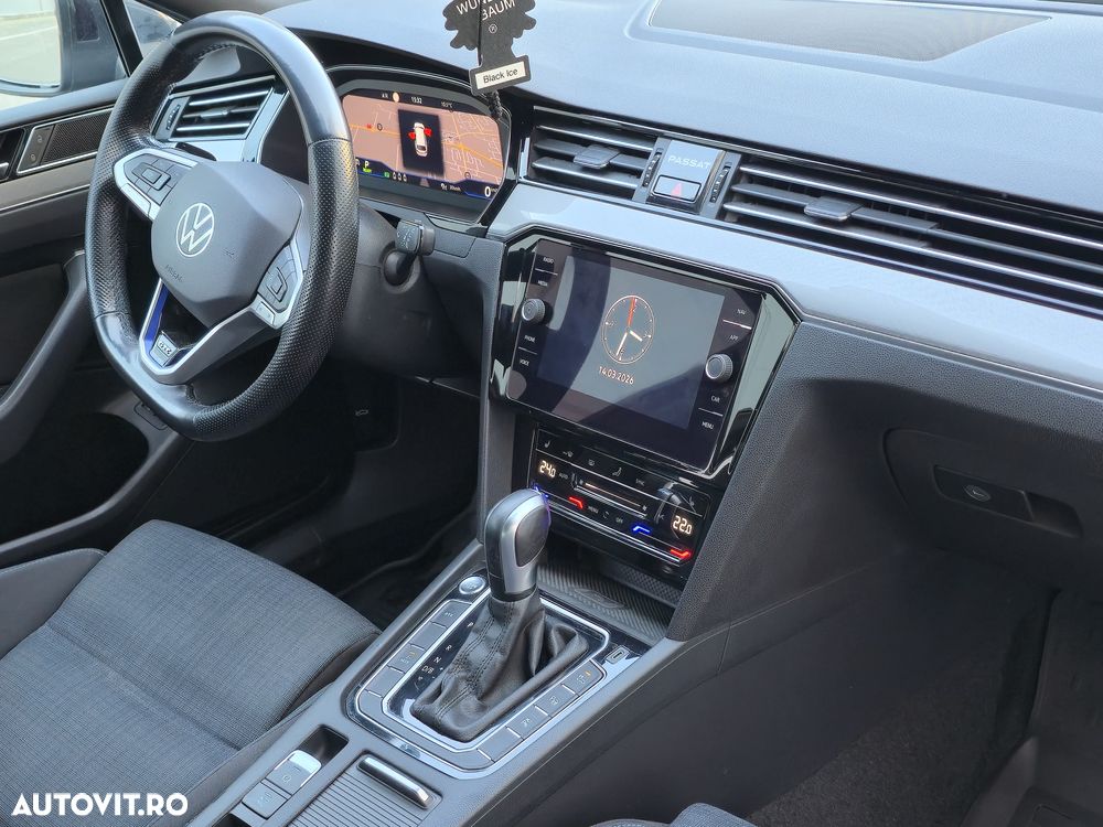 Volkswagen Passat - 24