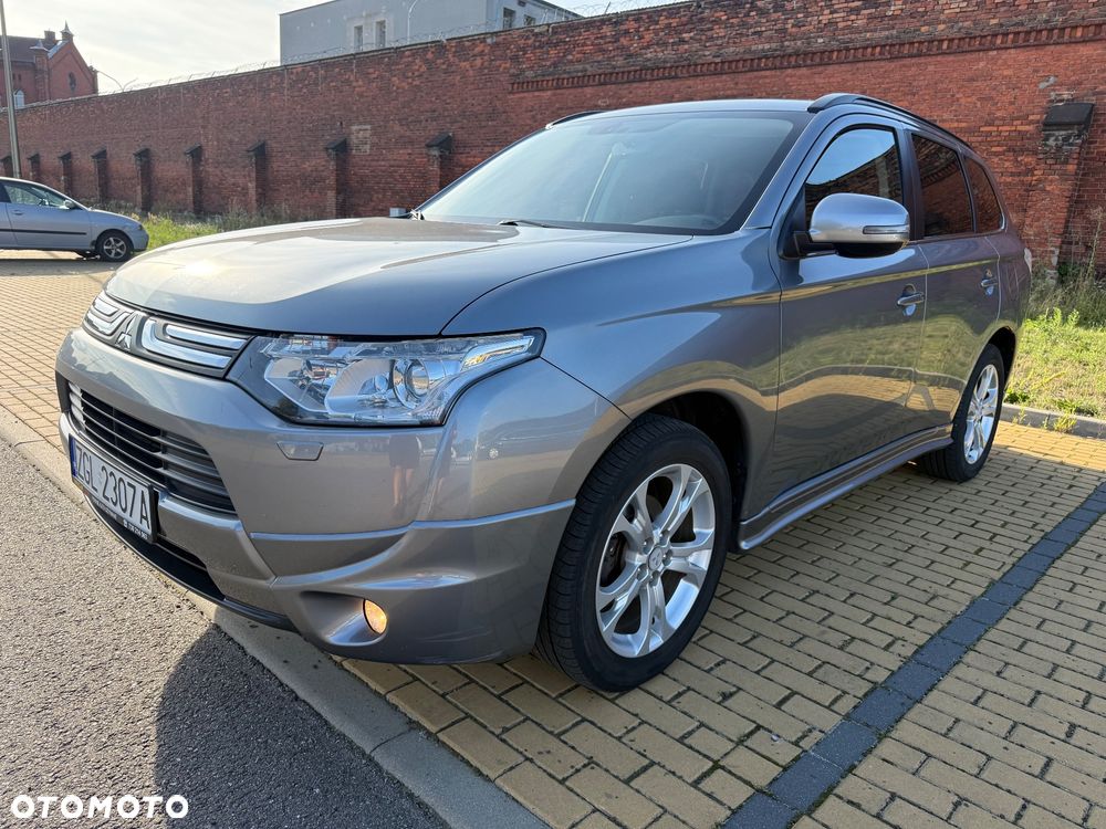 Mitsubishi Outlander 2.2 DI-D 4WD Intense - 1