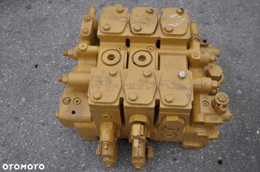 Rozdzielacz hydrauliczny Cat Caterpillar 980 K Nowy - 1