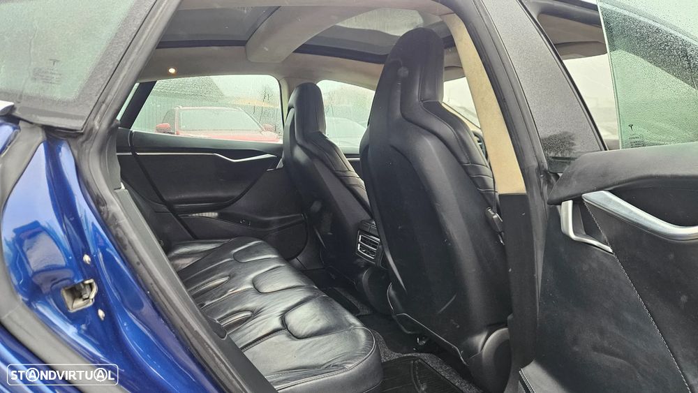 Tesla Model S Standard - 21