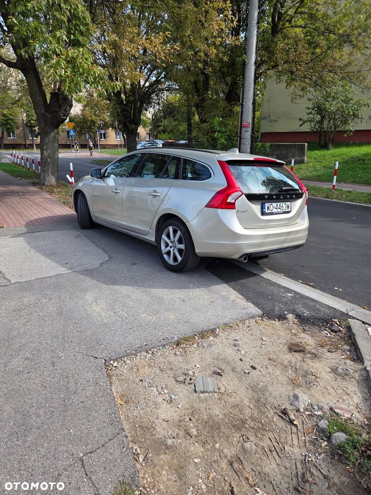 Volvo V60 D2 Drive-E Dynamic Edition (Kinetic) - 6