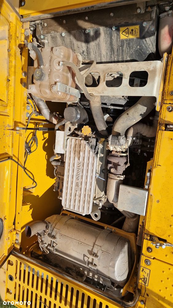 JCB JS 220x - 4