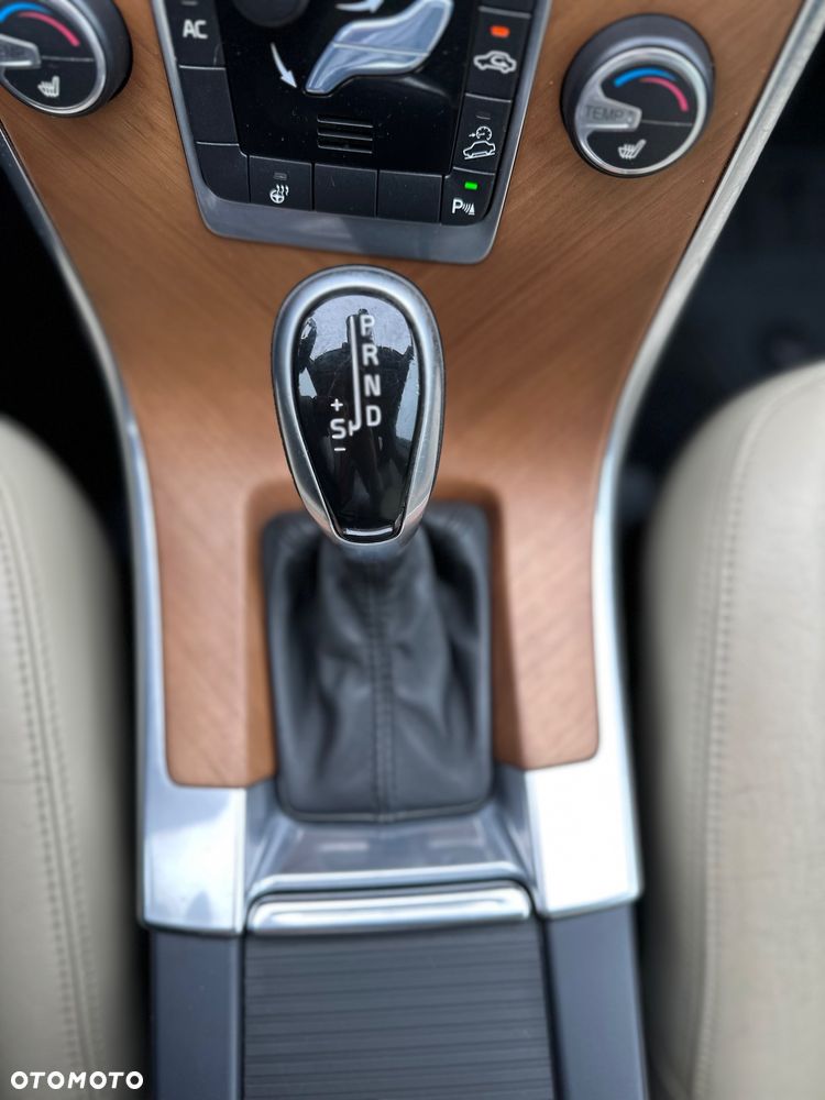 Volvo XC 60 - 18
