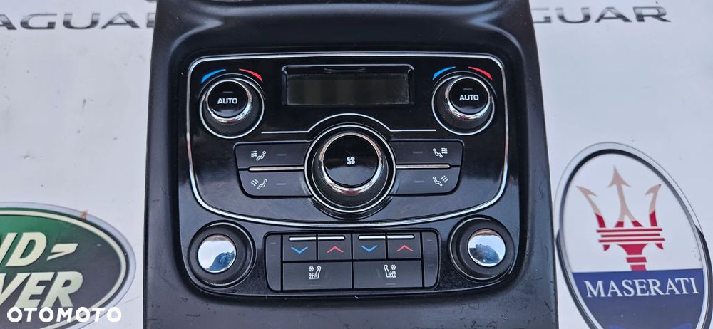 Jaguar XJ 351 LIFT 2015- Panel sterowania klimatyzacją tył Panel klimatyzacji tylny FW93-18D687-DE Kanapa grzana wentylowana - 2