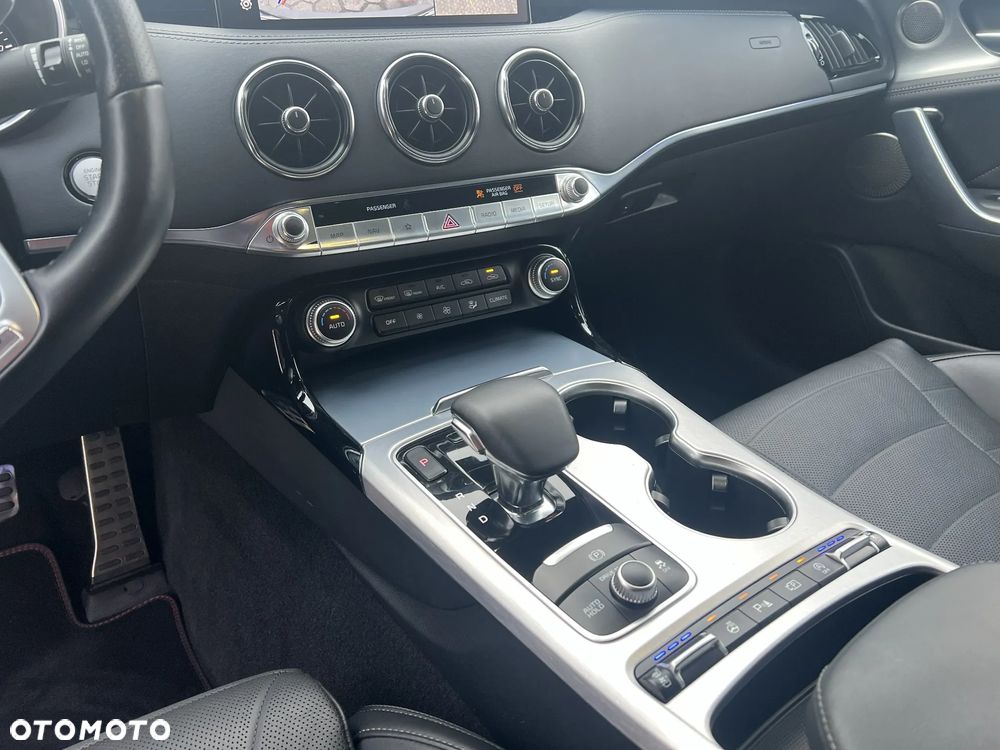 Kia Stinger 3.3 T-GDI V6 GT Prestige Line AWD - 19