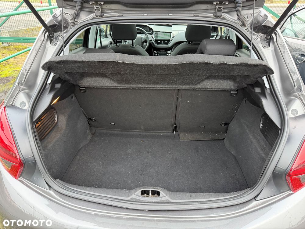 Peugeot 208 PureTech 82 Start & Stop Allure - 26