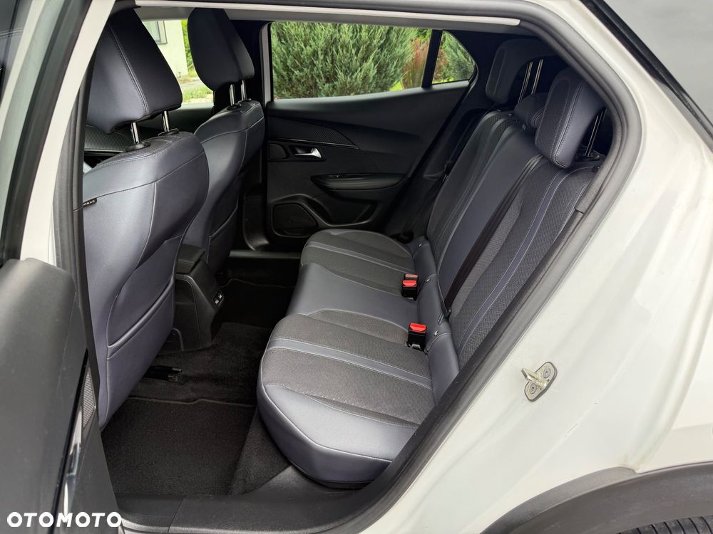 Peugeot 2008 BlueHDi 100 STOP & START Allure - 20