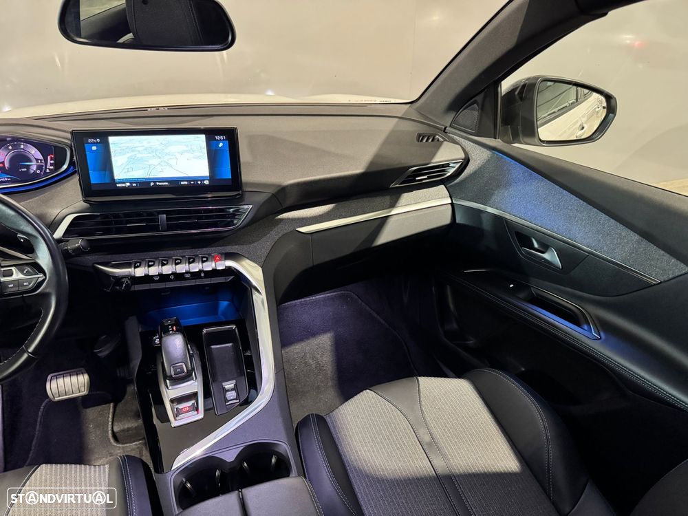 Peugeot 3008 1.5 BlueHDi Allure Pack EAT8 - 39