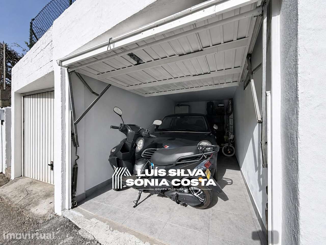 Moradia T3 no Centro da Feira | Garagem Fechada | Jardim | Rua Dr.... - Grande imagem: 2/37