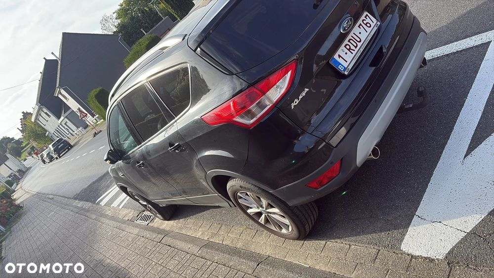 Ford Kuga 2.0 TDCi 2x4 Titanium - 4